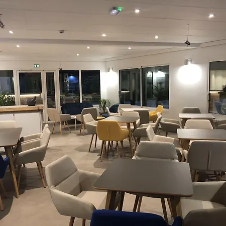 Hotel Du D'arjuzanx 3*