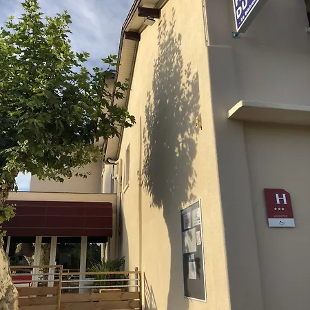 Du D'arjuzanx Hotell