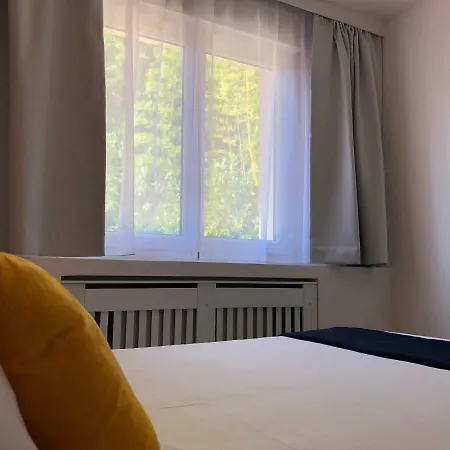 Hotell Du D'arjuzanx